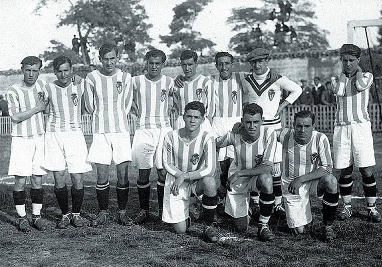 Así quedó el Real Valladolid en la temporada en la que se inspira la nueva camiseta